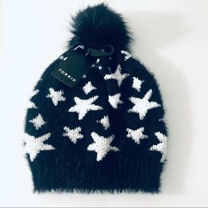 TORRID BLACK-WHITE STAR PRINT POM BEANIE